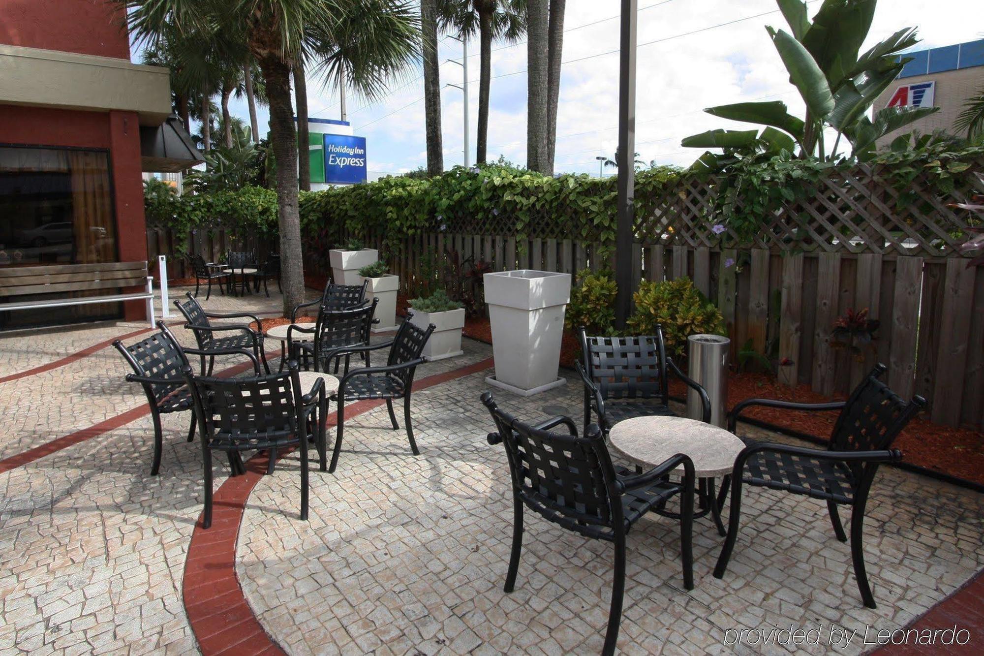 B&B Hotel Miami Airport Miami Springs Restaurant foto